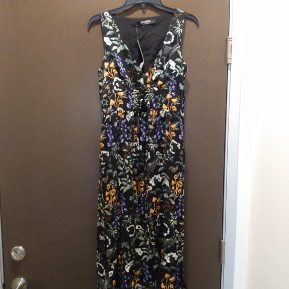 Lace Front Midi Dress - Picture 4 of 8